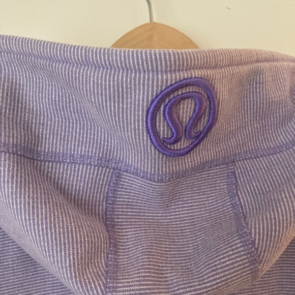 Lululemon Zip Hoodie size 6 - Picture 6 of 9